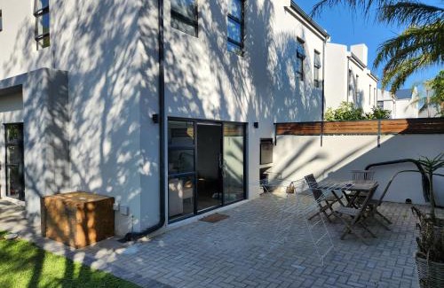 Audas Estate House | St James home