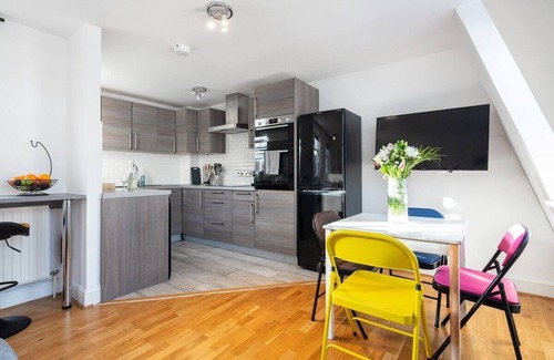 Vincent Square Condo | St James's Nest. Cute 3BR 2Bth Steps to Big Ben!