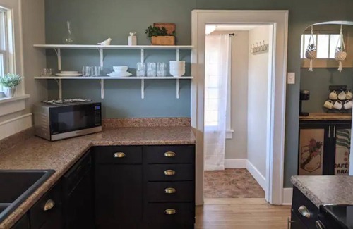 St. Joseph House | St. Joe Corner Cottage, 3 bed 1.5 bath in Midtown