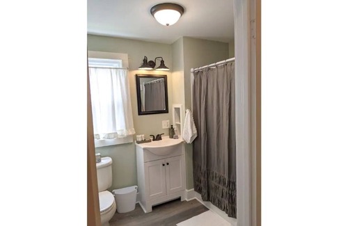 St. Joseph House | St. Joe Corner Cottage, 3 bed 1.5 bath in Midtown
