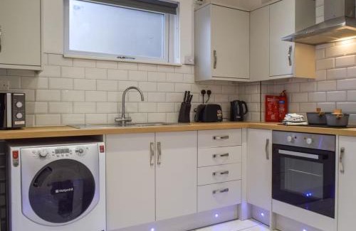 Huddersfield Apartment | St John's Newsome Serviced Apartments