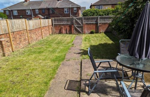 Doncaster Apartment | St Johns Hse-3BR-FREE Parking-Workers-Kitchen-WiFi-Dog Friendly