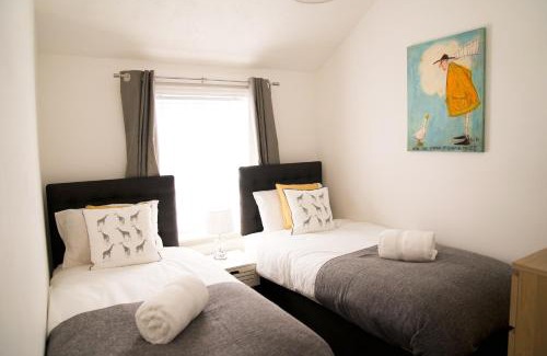 Doncaster Apartment | St Johns Hse-3BR-FREE Parking-Workers-Kitchen-WiFi-Dog Friendly