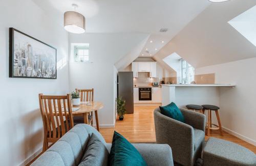 Bridgnorth Apartment | St Johns Penthouse Serviced Apartment in Central Bridgnorth
