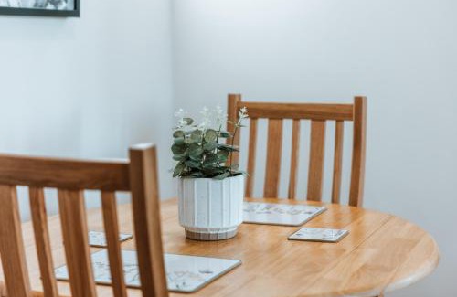 Bridgnorth Apartment | St Johns Penthouse Serviced Apartment in Central Bridgnorth