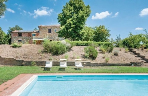Lucignano House | St. Joseph