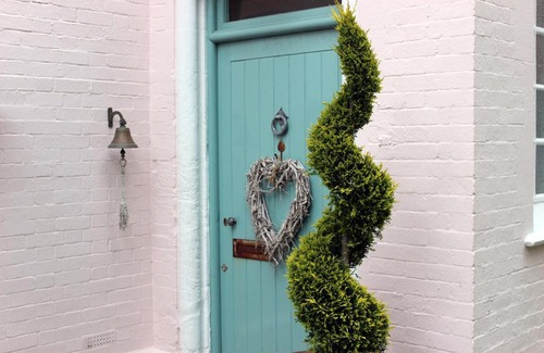Milford Haven Bed & Breakfast | St Katharine's House