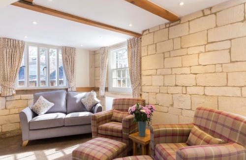 Winchcombe Apartment | St Kenelm