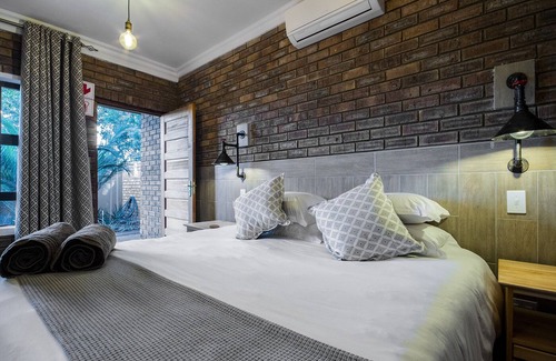 St. Lucia House | St Lucia Livingston Lodge