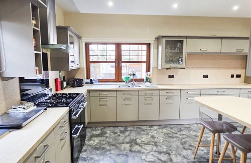 MacMerry Bed & Breakfast | St Martins Guest House - Room 4