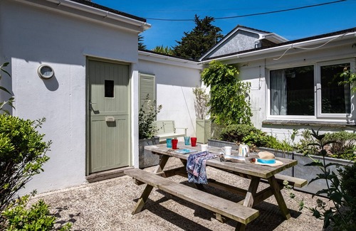 Rock Cottage | ST MICHAELS, pet friendly, character holiday cottage in Rock
