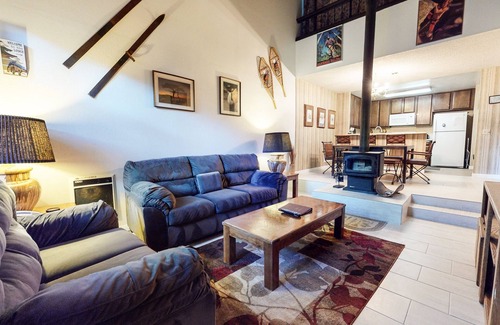 Mammoth Lakes Condo | St. Moritz 12 Bright and cozy Mountain Cabin, Centrally Located by RedAwning