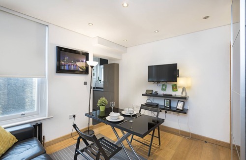 Castle Baynard Apartment | St Paul's by Excel Apartments