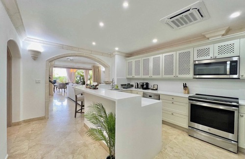 Little Battaleys Apartment | St Peter's Bay 102 in Speightstown by Personal Villas - Contemporary Convenience
