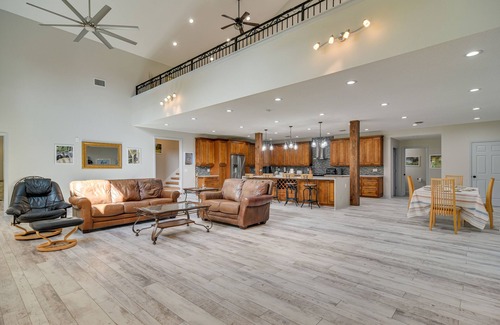 Disston Heights House | St Petersburg Getaway - 5 Mi to Tropicana Field!