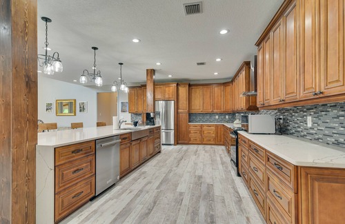 Disston Heights House | St Petersburg Getaway - 5 Mi to Tropicana Field!