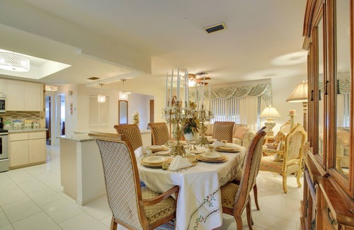Disston Heights House | St. Petersburg Home w/Tropical Yard & Pool!
