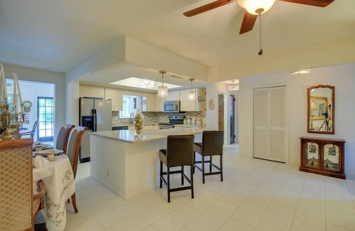 Disston Heights House | St. Petersburg Home w/Tropical Yard & Pool!