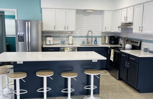 Disston Heights House | St Pete’s Hideaway Oasis - Minutes to the beach, downtown & Tropicana stadium!