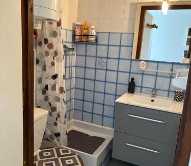 Saint-Pierre-la-Mer Apartment | St Pierre, appartement 600m plage