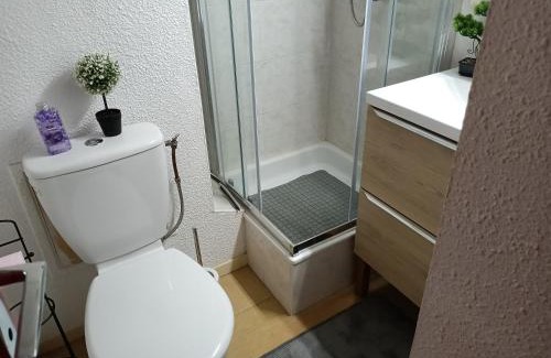 Saint-Pierre-la-Mer Apartment | St Pierre La Mer,Appartement T2 en residence calme
