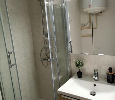 Saint-Pierre-la-Mer Apartment | St Pierre La Mer,Appartement T2 en residence calme