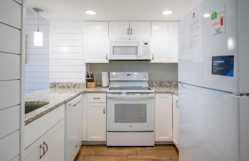 Sneads Ferry House | St Regis Resort Living - Fitness Center - Sauna - Oceanfront Restaurant on Site