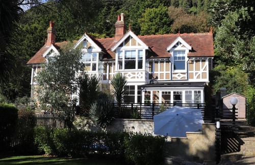Ventnor House | St Rhadagunds Cottage East - Pet friendly
