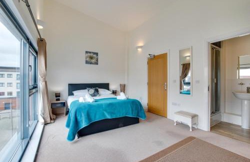 Castle House | St Stephens Court, Marina