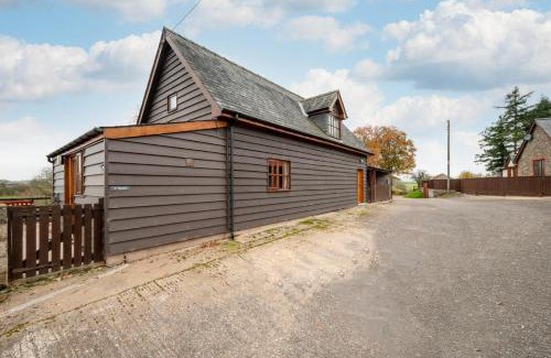 Llanfair Caereinion House | Stabal y Copa