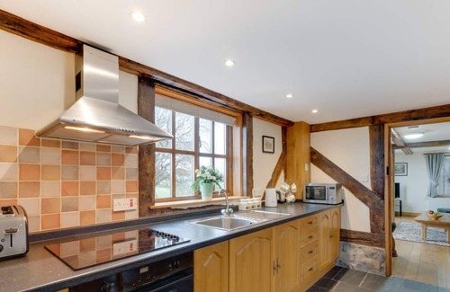 Llanfair Caereinion House | Stabal y Copa in the beautiful Newtown