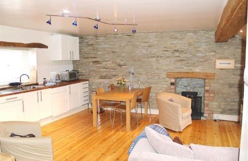 Cardigan Apartment | Stable Cottage, Cardigan
