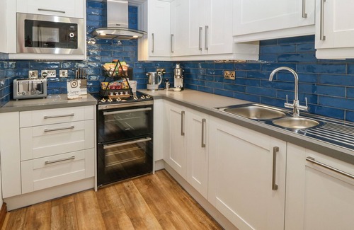 Llwyndyrys Cottage | STABLE COTTAGE, family friendly, with hot tub in Pwllheli
