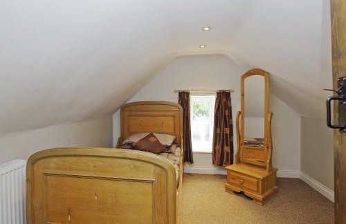 Lloc House | Stable Cottage - Hw7452
