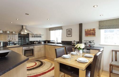 Lloc House | Stable Cottage - Hw7452