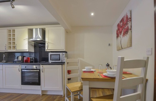 Beaworthy Cottage | STABLE COTTAGE, pet friendly, with a garden in Halwill Junction