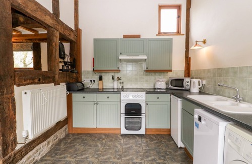 Leominster Cottage | STABLE END, family friendly, character holiday cottage in Luntley
