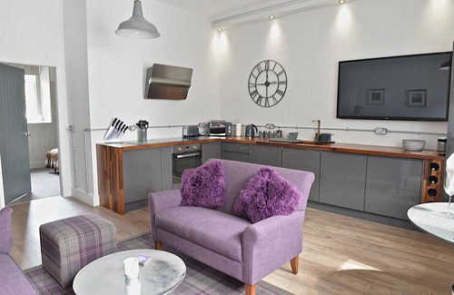 West End Apartment | "Stable Mews" A Stunning Mews property in the heart of Edinburgh