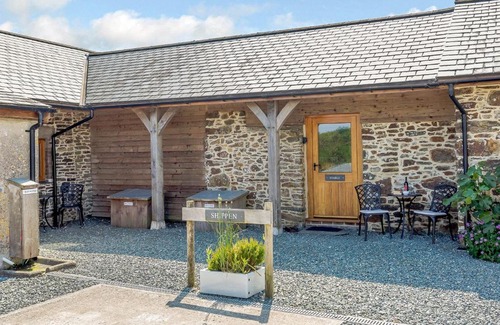 Woolfardisworthy House | Stable-Uk12108