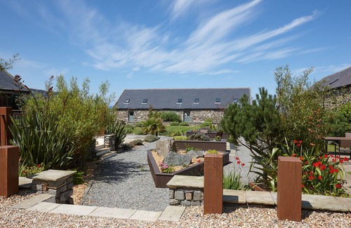 Pistyll Cottage | Stables 3 - a llyn peninsula that sleeps 2 guests in 1 bedroom