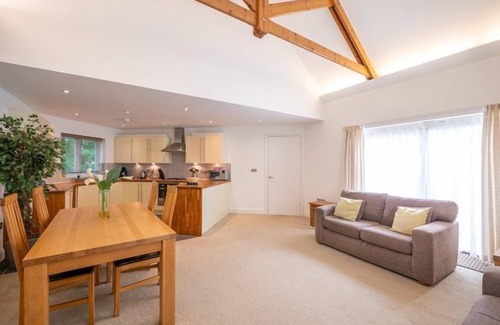 Carnon Downs Cottage | Stables Cottage (pet friendly)