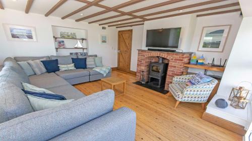 Croyde House | Stables Croyde | 4 Bedrooms/Sleeps 8 | Sea & Beach Views