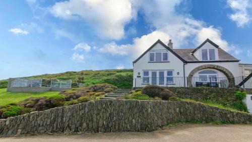 Croyde House | Stables Croyde | 4 Bedrooms/Sleeps 8 | Sea & Beach Views