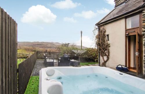Penrhyndeudraeth House | Stablgoch - Uk48151