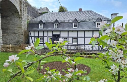 Monschau Apartment | Stachelburg