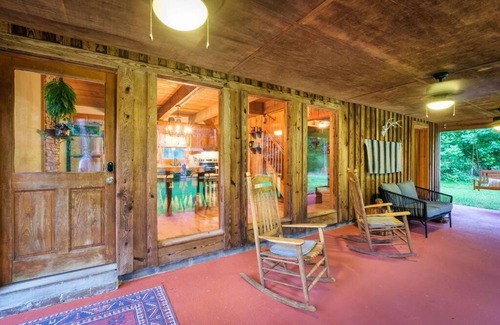 Ellijay House | StackRock Cabin in Blue Ridge Mountains