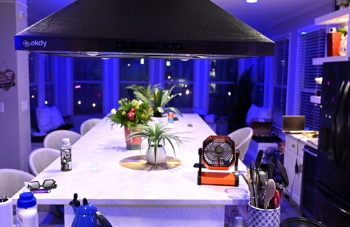 Stockbridge House | Stacy's Staycation on the Southside of Atlanta & 20 mins from the Airport