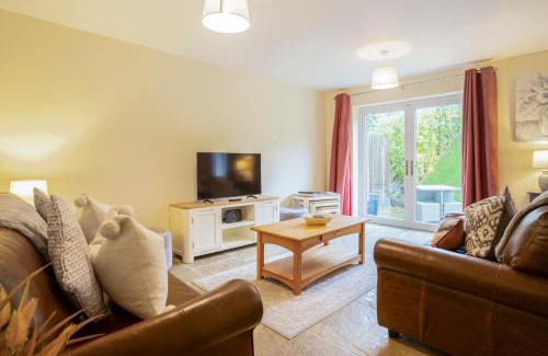 Broadway House | Staddlestone Mews