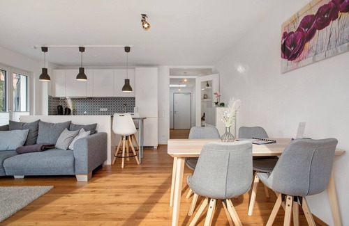Aschach Apartment | 'Stadt & See’ holiday flat - arrive, feel good and enjoy