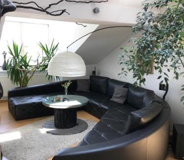 Cottbus Apartment | Stadtdschungel FeWo mit Balkon